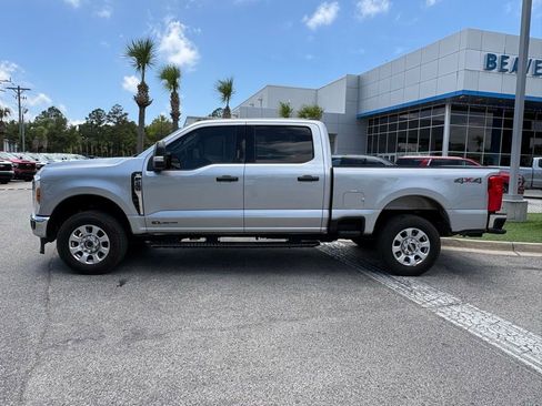 Used 2024 Ford F250 XLT AWD/4WD image 3