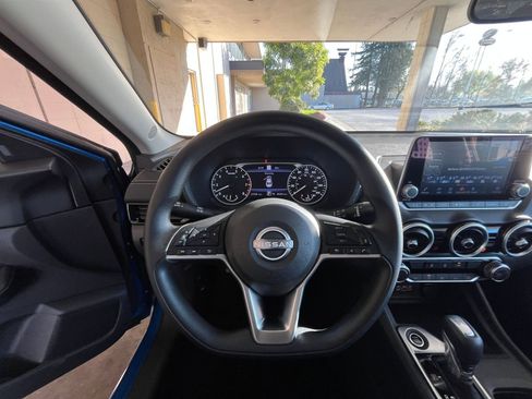 Used 2025 Nissan Sentra SV image 32