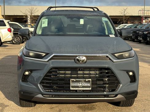 New 2026 Toyota Grand Highlander Limited image 2