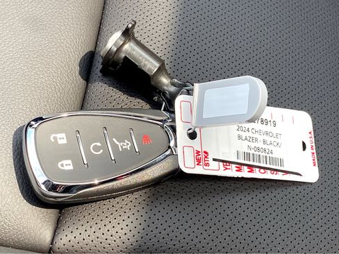 New 2024 Chevrolet Blazer LT w/ Sound & Technology Package image 39