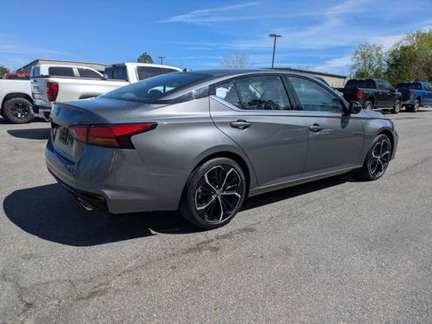 Used 2025 Nissan Altima 2.5 SR FWD image 4