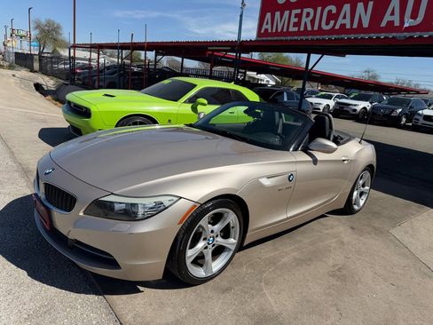 Used 2011 BMW Z4 sDrive30i w/ Premium Pkg image 2