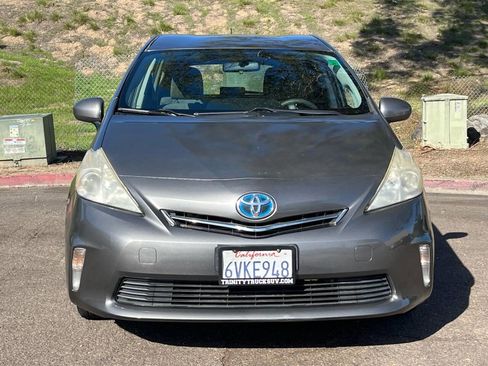 Used 2012 Toyota Prius V Two image 4