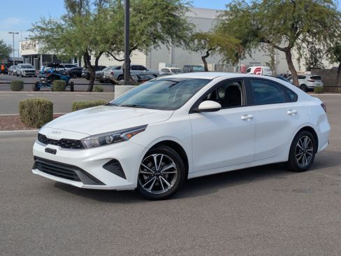 Used 2024 Kia Forte LXS FWD image 31