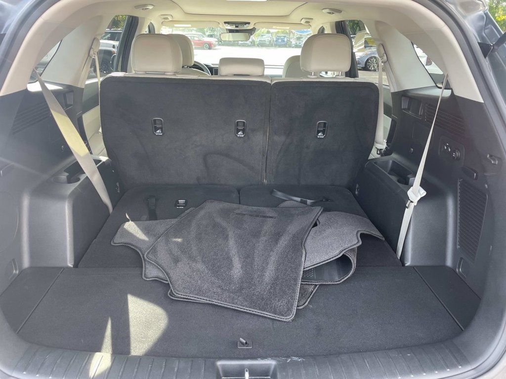 Used 2023 Kia Sorento S w/ Panoramic Sunroof Package AWD/4WD image 7