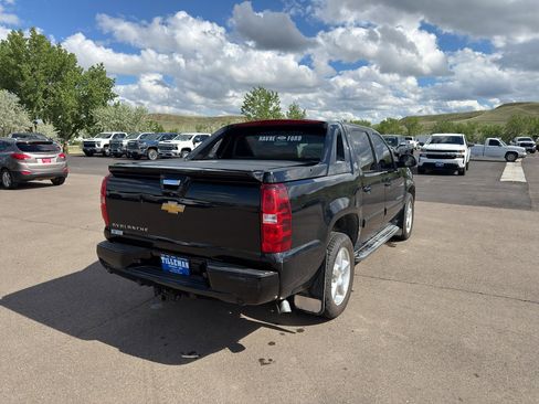Used 2013 Chevrolet Avalanche LT AWD/4WD image 9
