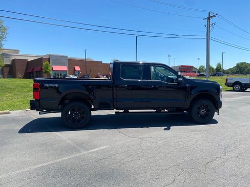 New 2026 Ford F250 XLT w/ XLT Premium Package AWD/4WD image 8