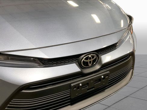 Certified 2025 Toyota Corolla LE FWD image 30
