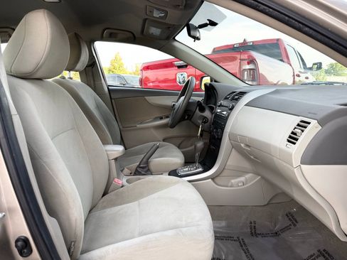 Used 2010 Toyota Corolla LE FWD image 19