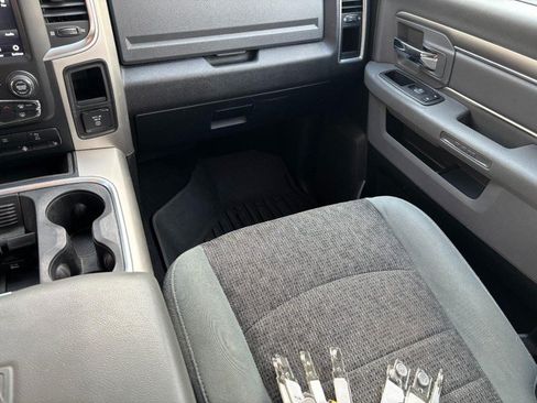 Used 2020 RAM 1500 Classic SLT w/ Luxury Group RWD image 19