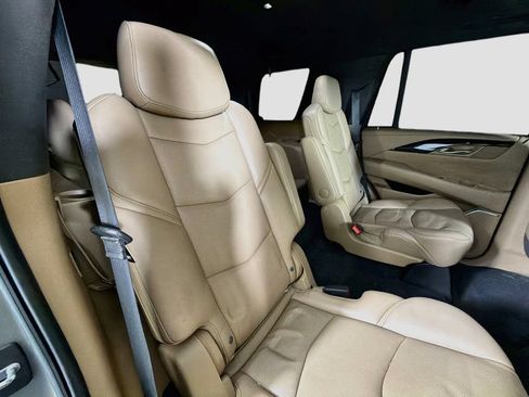Used 2019 Cadillac Escalade Platinum AWD/4WD image 31