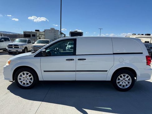 Used 2014 RAM C/V Tradesman image 6