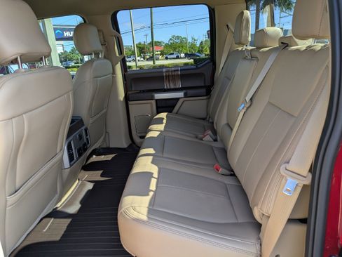 Used 2018 Ford F150 Lariat image 10