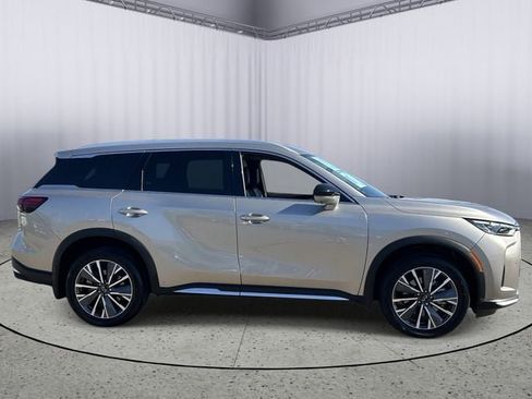 Certified 2026 INFINITI QX60 Luxe w/ Family Package AWD/4WD image 6