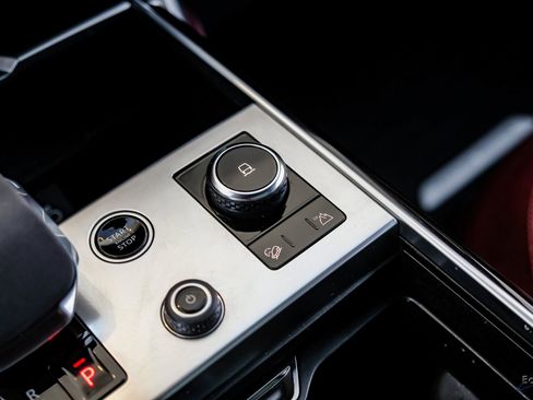 Used 2023 Land Rover Range Rover Long Wheelbase Autobiography image 53