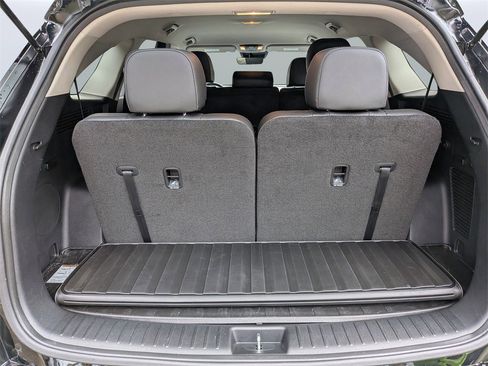 Used 2025 Kia Sorento S image 12