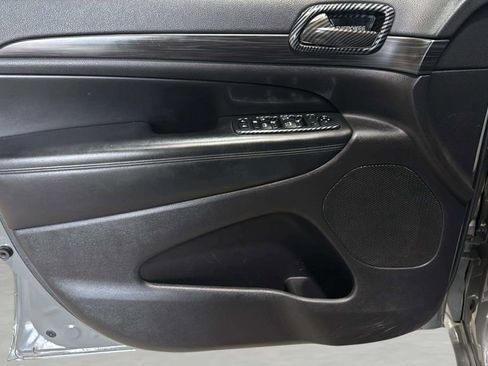 Used 2021 Jeep Grand Cherokee Altitude AWD/4WD image 20