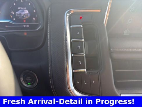 Used 2024 Chevrolet Suburban Premier image 8