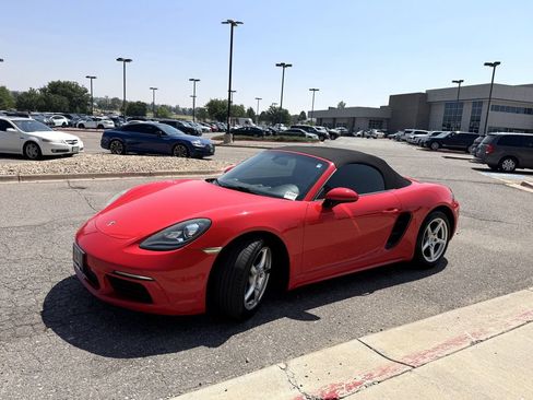 Used 2018 Porsche 718 Boxster RWD image 4