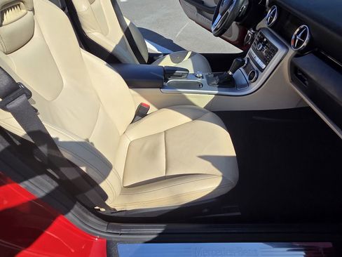 Used 2012 Mercedes-Benz SLK 350 image 9