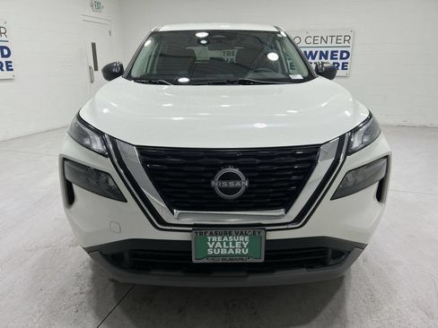 Used 2023 Nissan Rogue S AWD/4WD image 3
