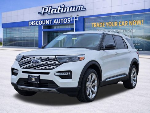 Used 2020 Ford Explorer Platinum w/ Premium Technology Package image 2