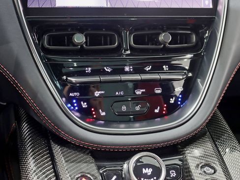 Used 2024 Aston Martin DBX 707 AWD/4WD image 31