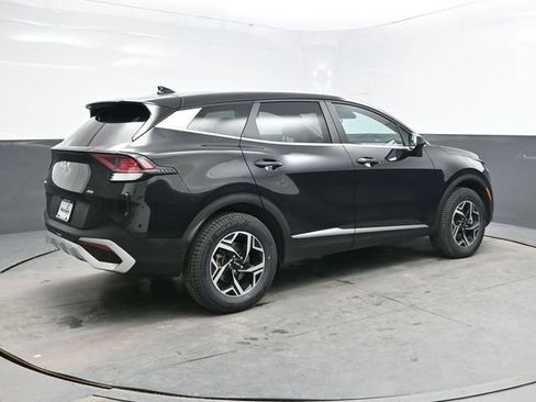 Used 2024 Kia Sportage LX AWD/4WD image 7