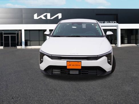 New 2025 Kia K4 LXS image 8