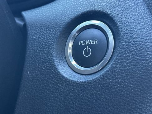 Used 2025 Toyota Corolla SE image 24