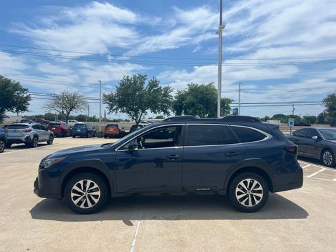 Certified 2024 Subaru Outback Premium w/ Popular Package #1A AWD/4WD image 2