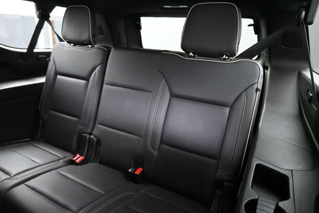 Used 2021 GMC Yukon XL SLT w/ Rear Media and Nav Package RWD image 19