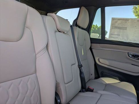 New 2026 Volvo XC90 T8 Plus w/ Protection Package Premier AWD/4WD image 13