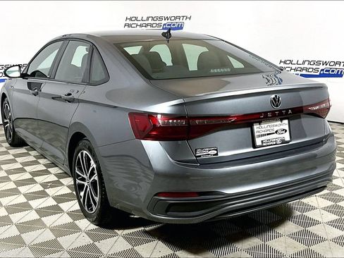 Used 2025 Volkswagen Jetta Sport FWD image 8