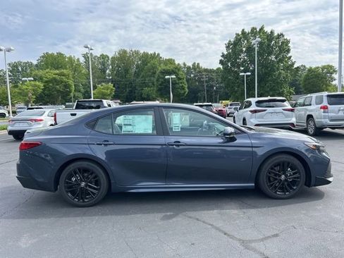 New 2026 Toyota Camry SE FWD image 4