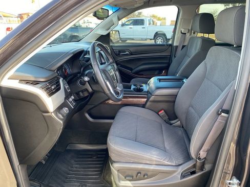 Used 2017 GMC Yukon SLE image 27