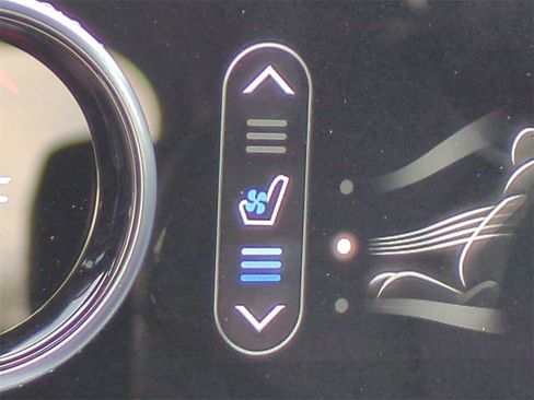 Used 2025 Genesis GV70 3.5T Sport w/ Sport Advanced Package image 24