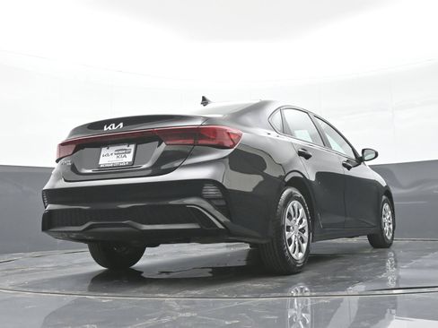 Used 2024 Kia Forte LX FWD image 39