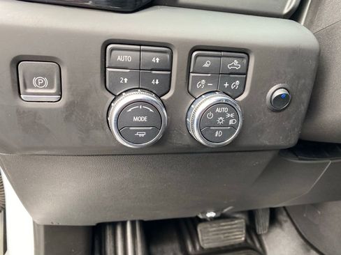 Used 2023 GMC Sierra 1500 AT4 w/ AT4 Premium Package image 12