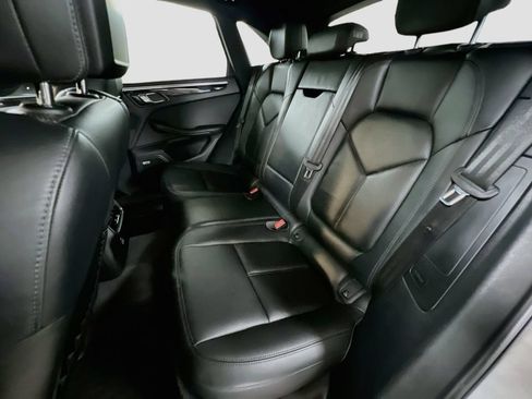 Certified 2020 Porsche Macan AWD/4WD image 24