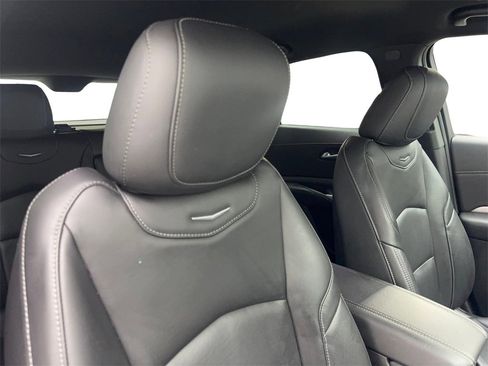 Used 2024 Cadillac XT4 Premium Luxury image 45