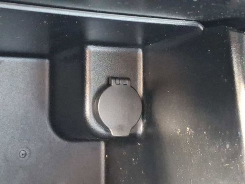 Used 2010 Nissan Altima 3.5 SR image 21