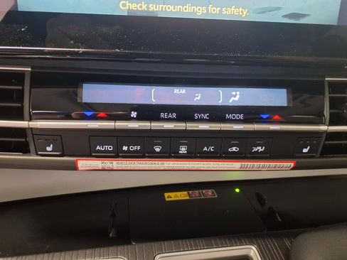 New 2026 Toyota Sienna XLE image 15