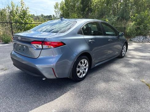 Used 2026 Toyota Corolla LE FWD image 5