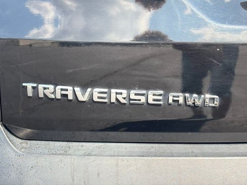 Used 2021 Chevrolet Traverse LT w/ LT Premium Package AWD/4WD image 5