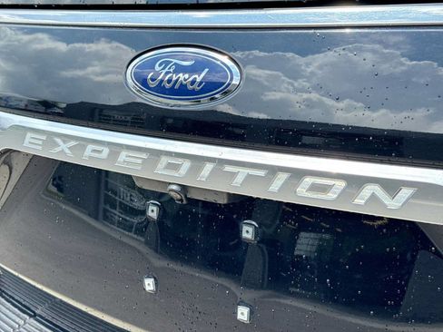 Used 2019 Ford Expedition Platinum AWD/4WD image 12