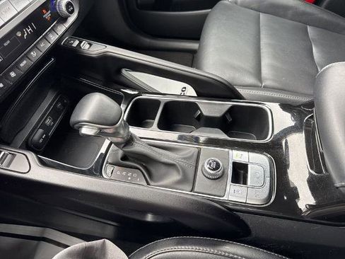 Used 2025 Kia Telluride S FWD image 31
