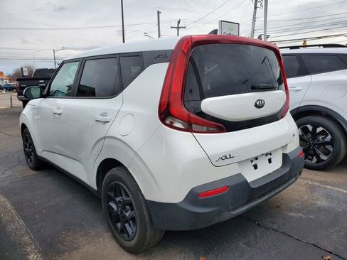 Used 2020 Kia Soul S image 3