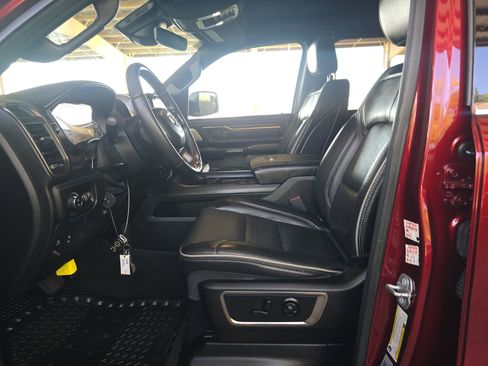 Used 2019 RAM 1500 Limited image 10