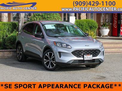 Used 2022 Ford Escape SE w/ SE Sport Appearance Package